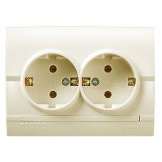 Розетка двойная с заземлением LEZARD Deriy крем
